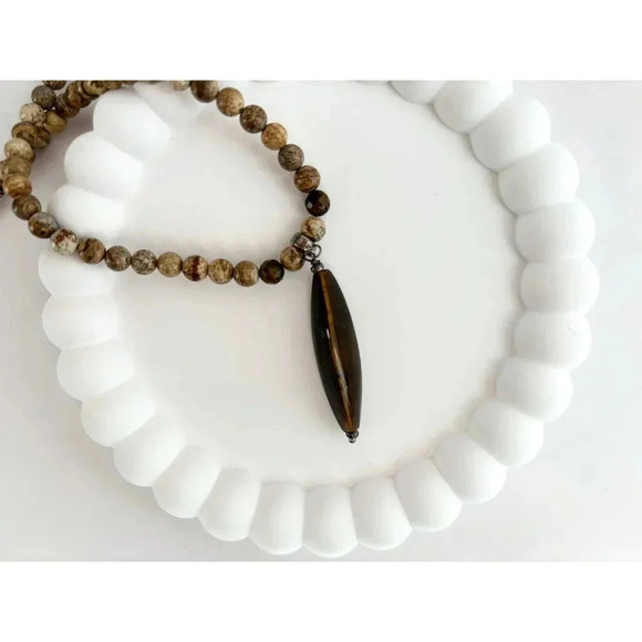 Tiger's Eye Agate Beaded Vintage Long Hand Strung Vintage Pendant Necklace - 16" - Picture 5 of 10